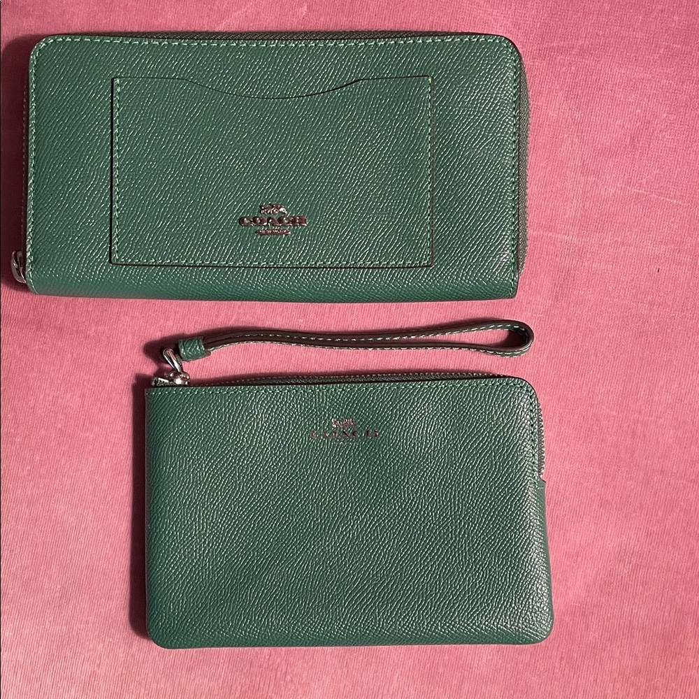 Coach Green Leather Wallet and Wristlet Duo  NWT